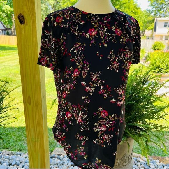 Van Heusen Black Floral Short Sleeve Blouse size medium - Picture 5 of 9